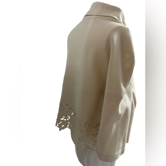 BCBG MAX AZRIA CAPE JACKET - Picture 5 of 7